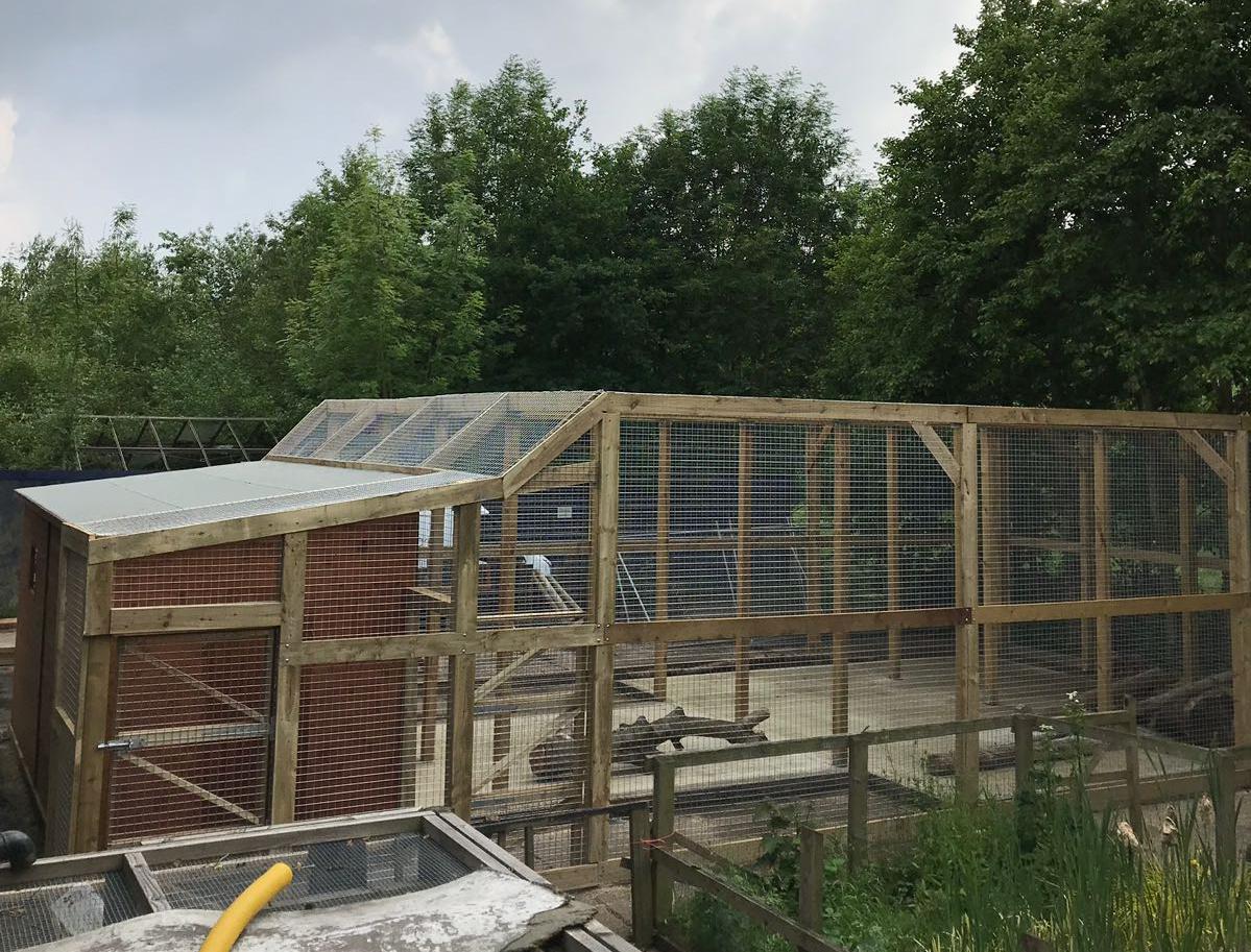 Animal / Zoo Enclosures Farm and Country Fencing